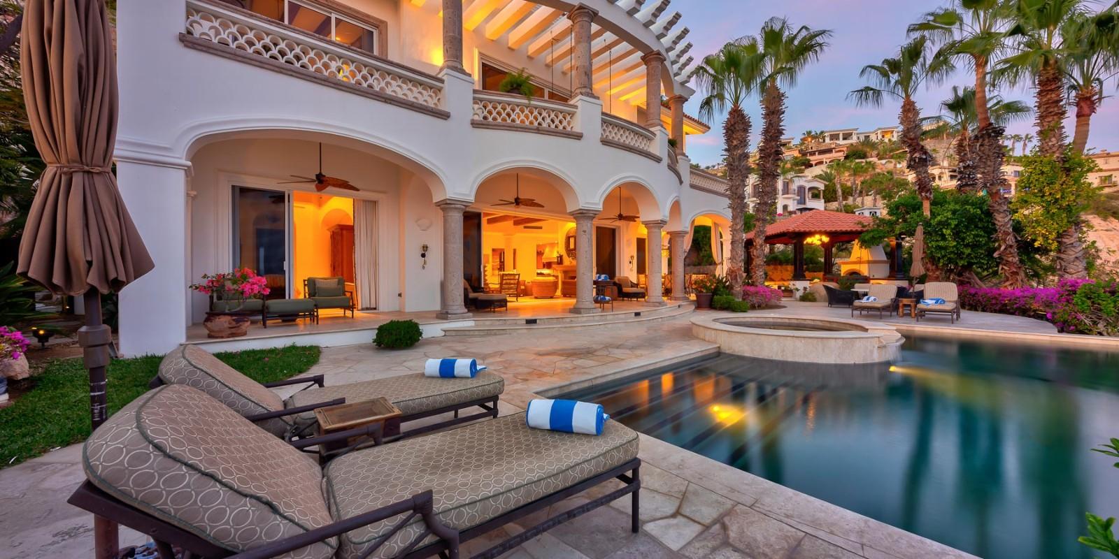 Descubre el Verdadero Lujo de Vivir en Comunidades Privadas en Los Cabos