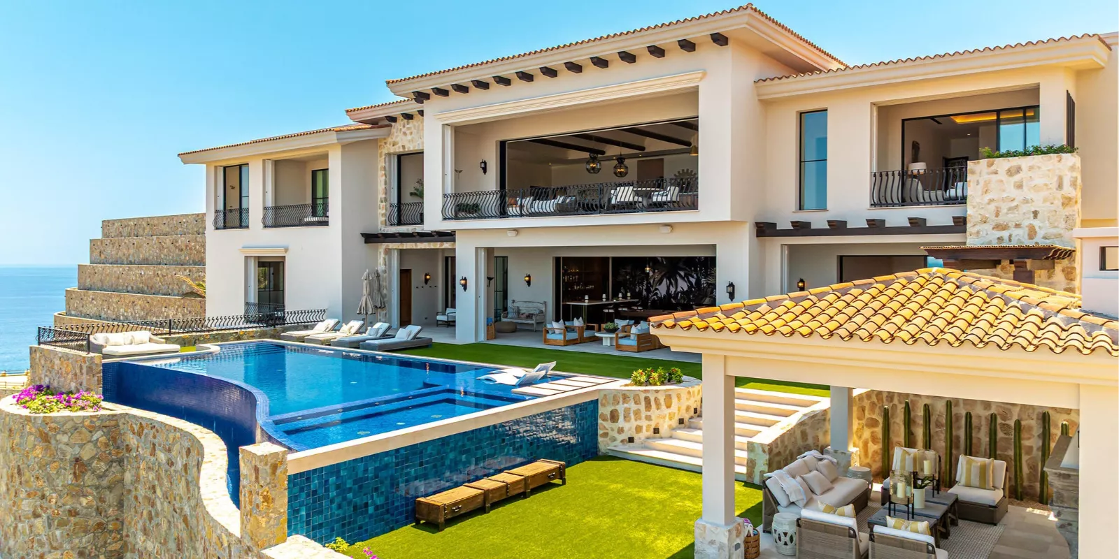 ¿Cuánto debes dar de enganche para una casa en Los Cabos?