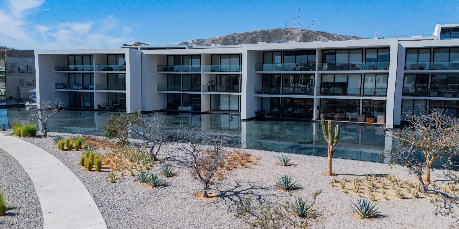 ¿Qué estudiar para ser un buen agente inmobiliario? Olvida el glamour y prepárate para incomodarte